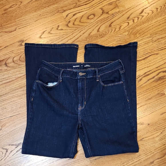 Old Navy Denim - Old Navy Women's Deep Indigo Straight Leg Jeans WOW flare